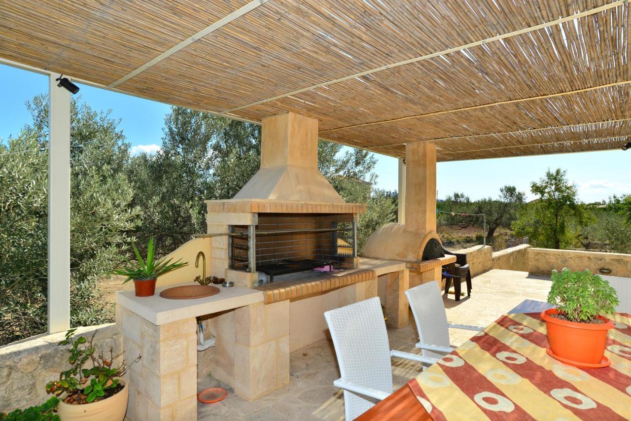Villa Konstantinos 6 Bedrooms Aegina Dış mekan fotoğraf